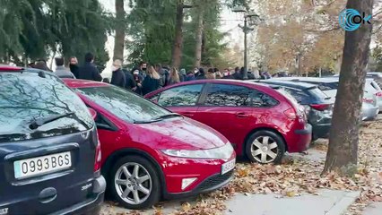 La espectacular cola de más de dos horas bajo el frío por los retrasos de la Copa Davis