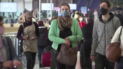 ضيف ثقيل.. متحور أوميكرون يعيد إغلاق الحدود