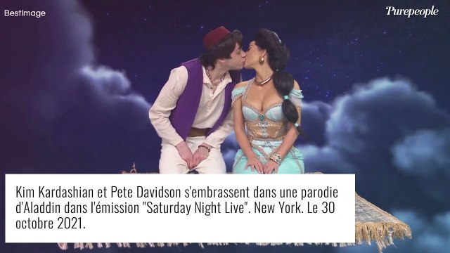 Kim Kardashian et Pete Davidson en couple : Ils prennent la pose avec un touriste