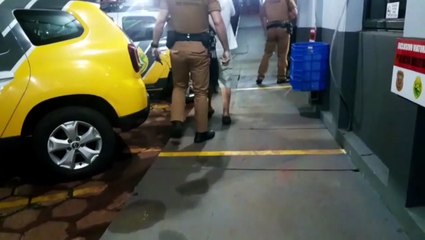 Homem de 64 anos é preso acusado de agredir a filha de 48
