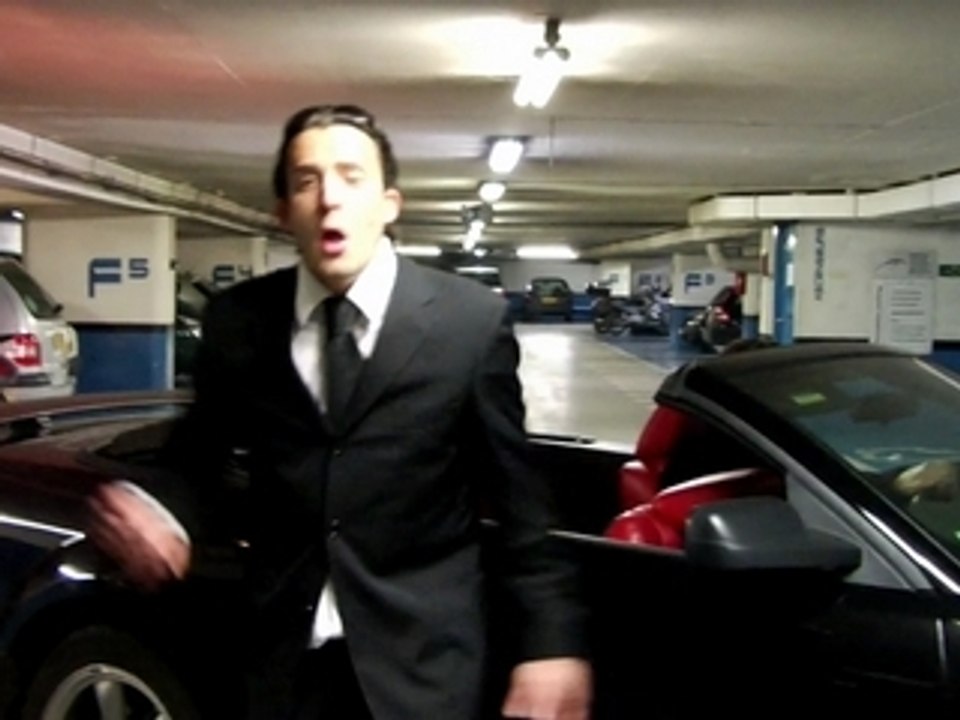 TECKNOTUNE (Feat Golden BOLLOX)