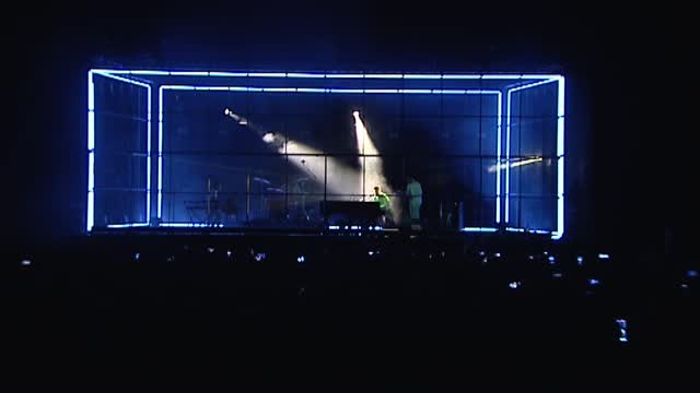 Pablo López saca su arsenal musical ante un público entregado en el Wizink