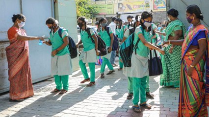 Delhi school-colleges resume amid poor air quality
