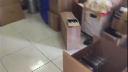 Son dakika haber... BEYLİKDÜZÜ'NDE SAHTE PARFÜM OPERASYONU