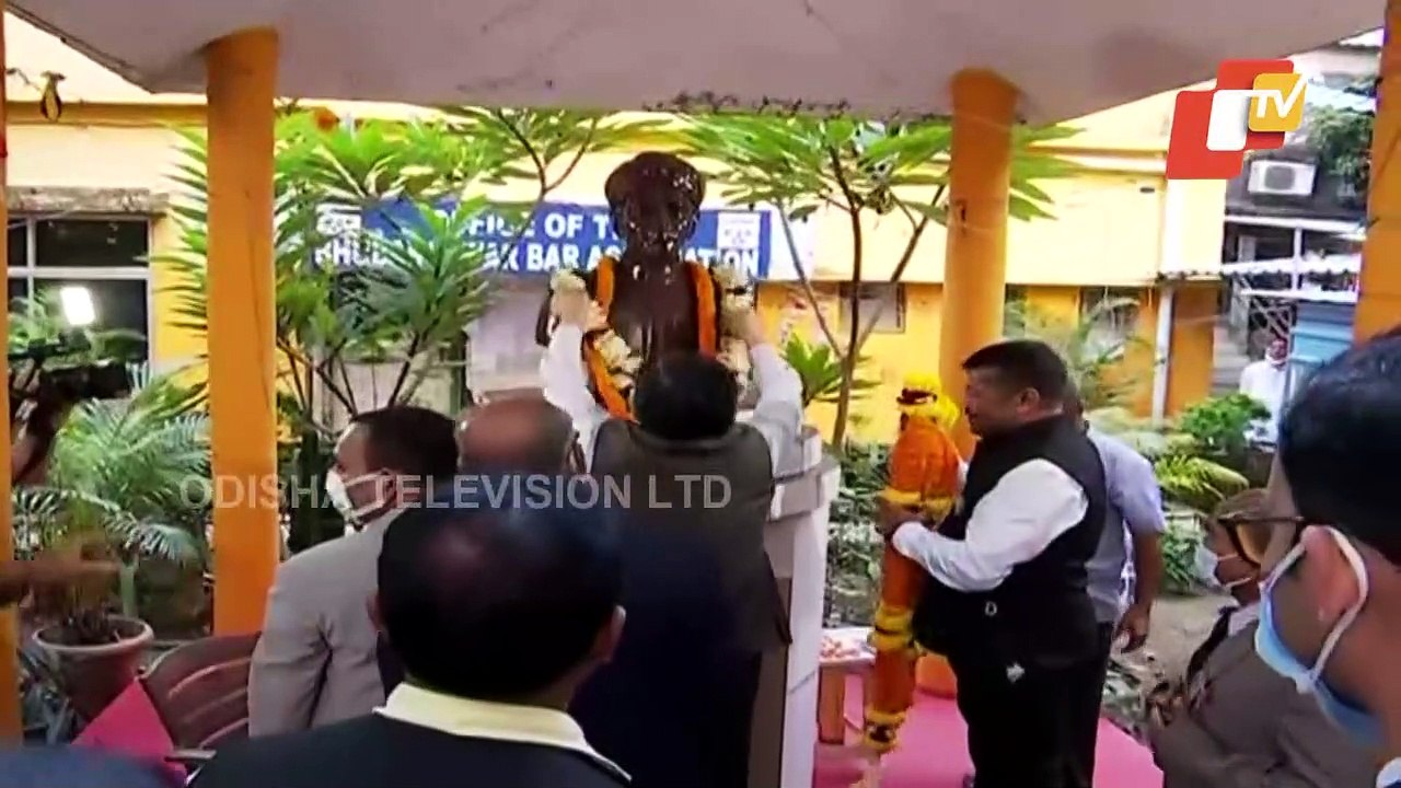 Orissa HC Chief Justice Visits Bhubaneswar Court To Review Pendency