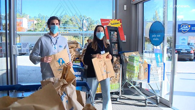 Portugueses doam 1680 toneladas de alimentos