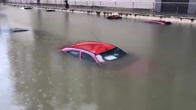 Los desbordamientos de los ríos anegan Vizcaya