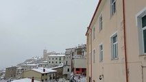 Nevicata a Barrea, il Parco Nazionale d'Abruzzo imbiancato