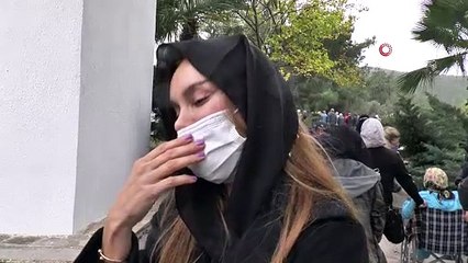 Ebru Şallı gözyaşları içerisinde babasını uğurladı