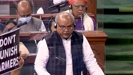 Parliament passes bill to repeal farm laws, no discussion