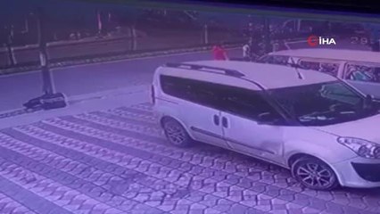 Fırtınada gençlerin boks makinesiyle imtihanı