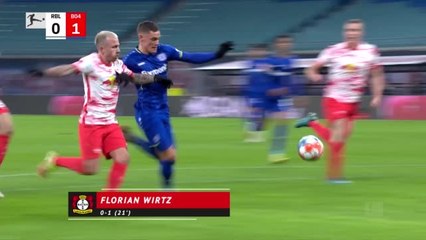 Leverkusen stay unbeaten away with win at Leipzig