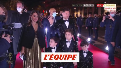 Messi acclamé à son arrivée au Châtelet - Foot - Ballon d'Or