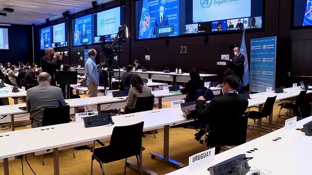 OMS reconhece riscos da Ómicron e pede acordo global contra pandemias