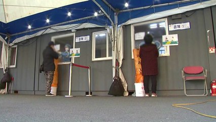 [뉴스라이브] 일상회복 2단계는 '유보'...4주 특별방역대책, 실효성은? / YTN