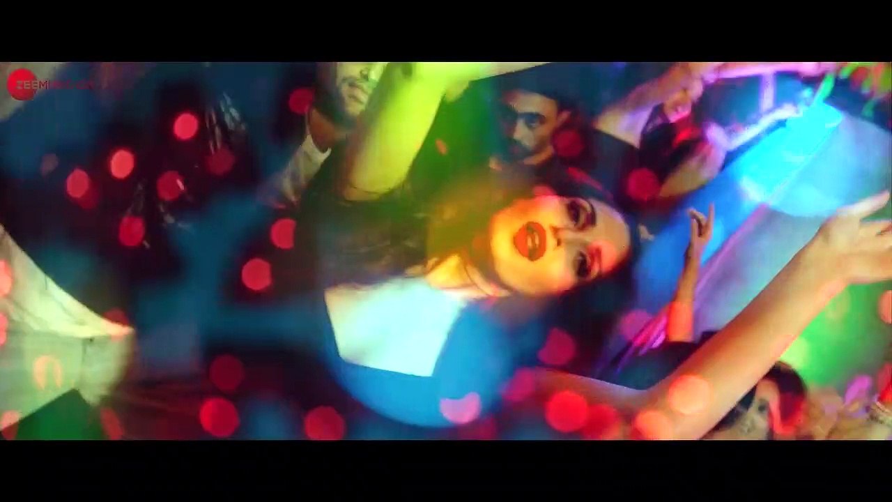 Aaj Raat Ka Scene - Full Video - Jazbaa - Badshah & Shraddha Pandit - Diksha Kaushal