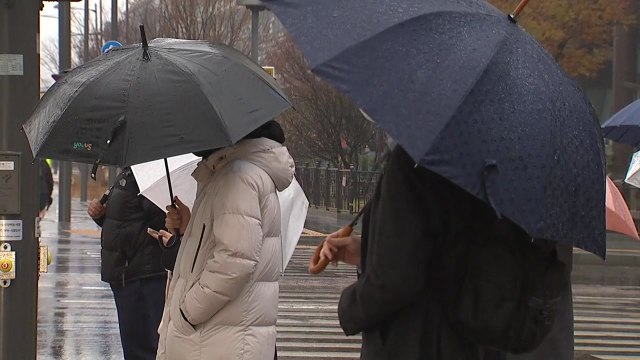 [날씨] 오늘 전국 비·눈...오후부터 찬 바람 쌩쌩 / YTN