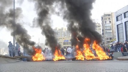 Protes Krisis Ekonomi, Warga Lebanon Blokade Jalan