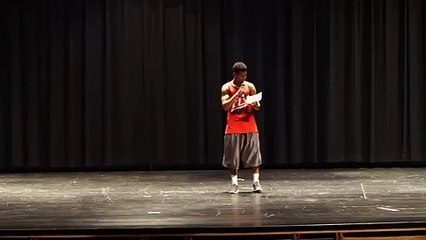 Zachary, 6 ans, danse sur Billie Jean