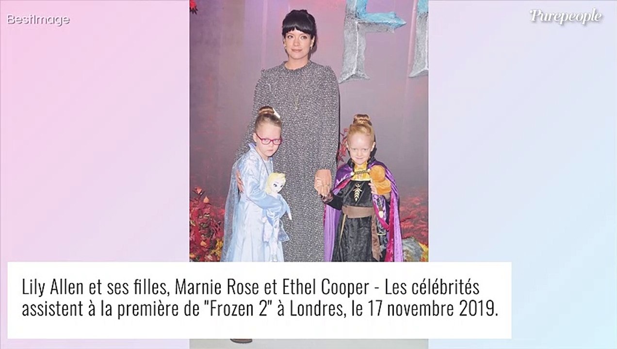 Lily Allen transformée : son dos nu et ses côtes saillantes attirent l'attention sur le tapis rouge