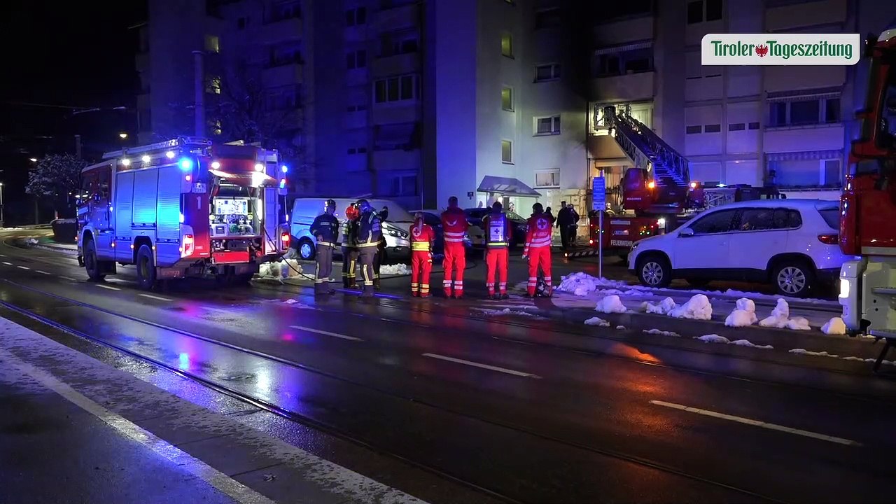Sperrmüll fing Feuer: Mögliche Brandstiftung in Innsbruck