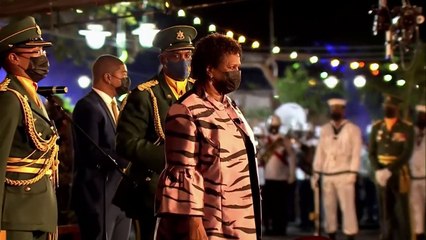 Barbados se convierte en república y celebra la toma de poder de su primera presidenta Sandra Mason