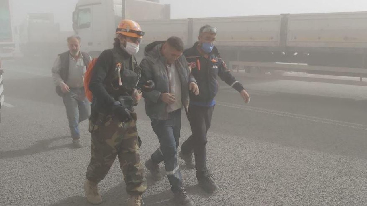 Niğde’de kum fırtınası; 2 yol trafiğe kapatıldı