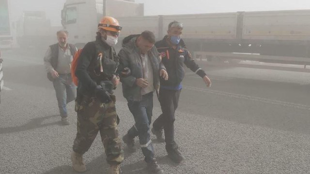 Niğde’de kum fırtınası; 2 yol trafiğe kapatıldı