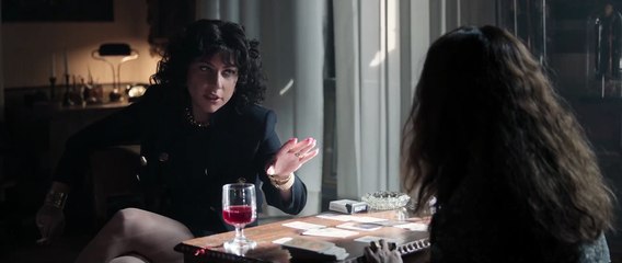 House of Gucci Film Extrait - Pina tire les cartes à Patrizia