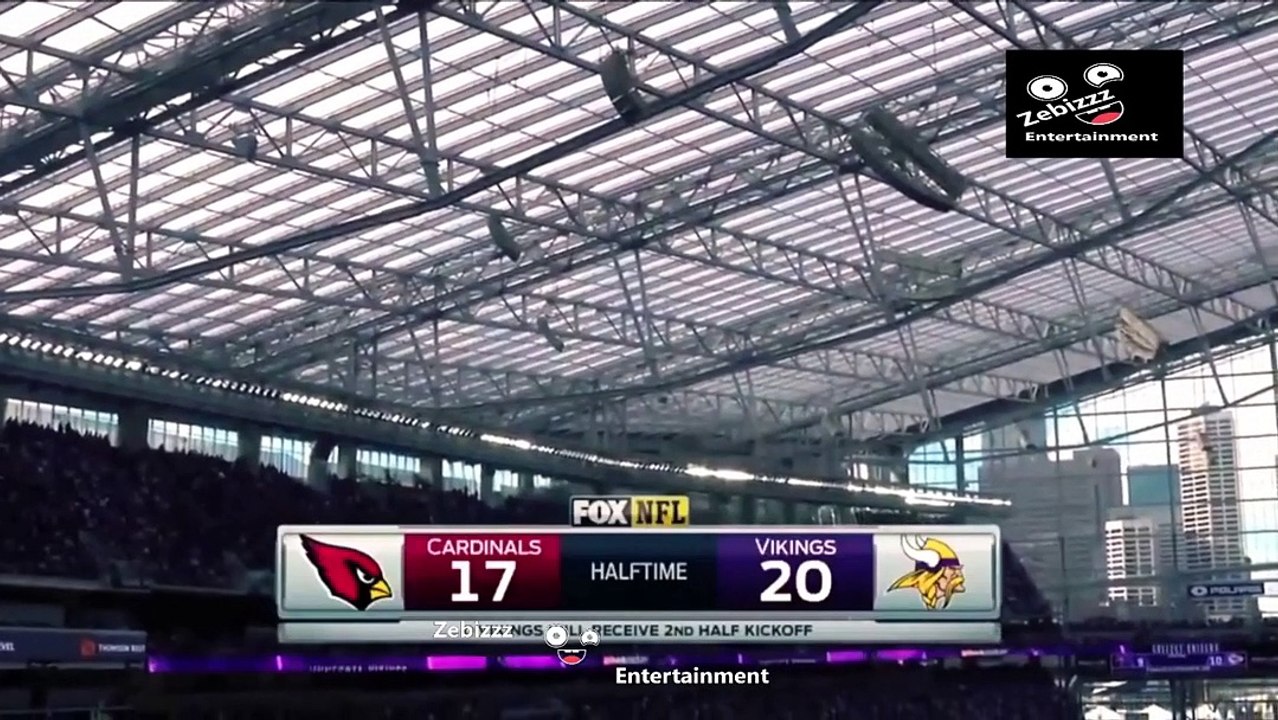 vikings team hitting sound guy