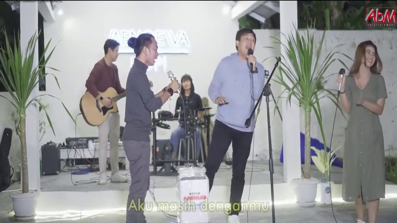 Masih Disini Masih Denganmu - Ari Goliath Feat Tri suaka Nabila dan Zidan