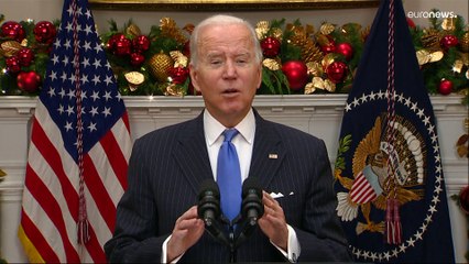 Nem pánikolnunk kell, hanem beoltatni magunkat! - mondta Joe Biden