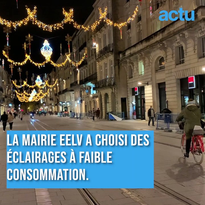 Les habitants de Bordeaux réagissent aux décorations de Noël