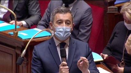 À l'Assemblée, Gérald Darmanin juge "ignoble" la vidéo de candidature d'Éric Zemmour