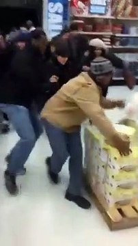 Ces américains sont prêts à tout pour ces grille-pains en promo