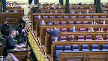 Un diputado de Ciudadanos homenajea entre lágrimas a las víctimas de ETA en el Congreso