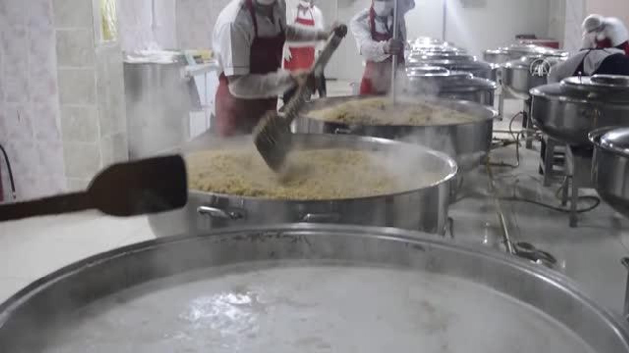 Kızıltepe'de taşımalı eğitim gören öğrencilere yemek hizmeti