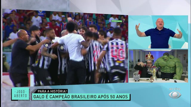 DEBATE CAMPEÃO! Após 50 anos, o Atlético-MG conquistou novamente o Campeonato Brasileiro. O Héverton Guimarães se vestiu de Rei, teve Hulk ao lado, mas Ronaldo Giovaneli não poupou na zoeira! #JogoAberto