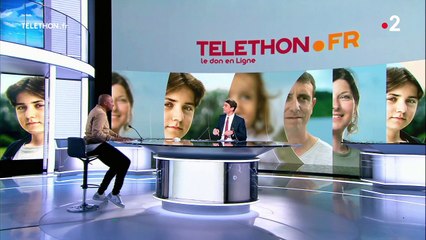 "13 Heures" : Soprano remplace Julian Bugier sur France 2