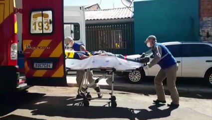 Durante manutenção na fiação de uma residência, homem cai de cima do forro no Pq. São Paulo
