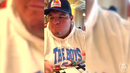 Green Chile Cheeseburgers Live From Nashville Is About As Good As A Vibe Can Get