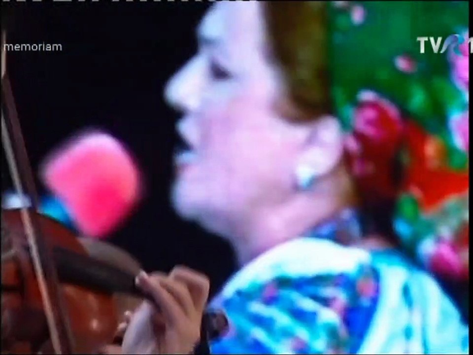 Laura Lavric - Cant ca-mi este lumea draga (Spectacol aniversar Benone Sinulescu 2011)