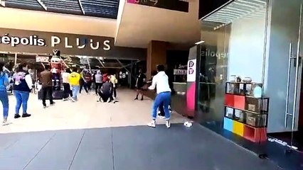 Vídeo: Fãs da Marvel saem no soco por ingresso de pré-estreia do ‘Homem-Aranha 3’