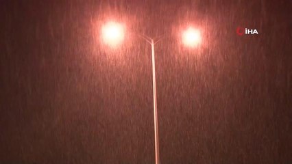 Ankara'da yüksek kesimlere mevsimin ilk karı yağdı