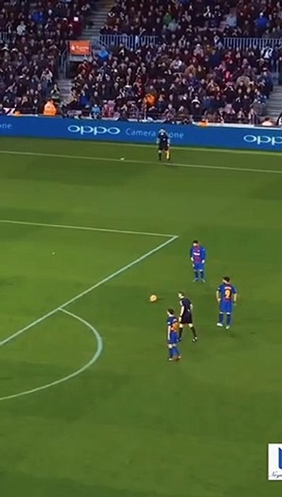 Messi perfect free kick