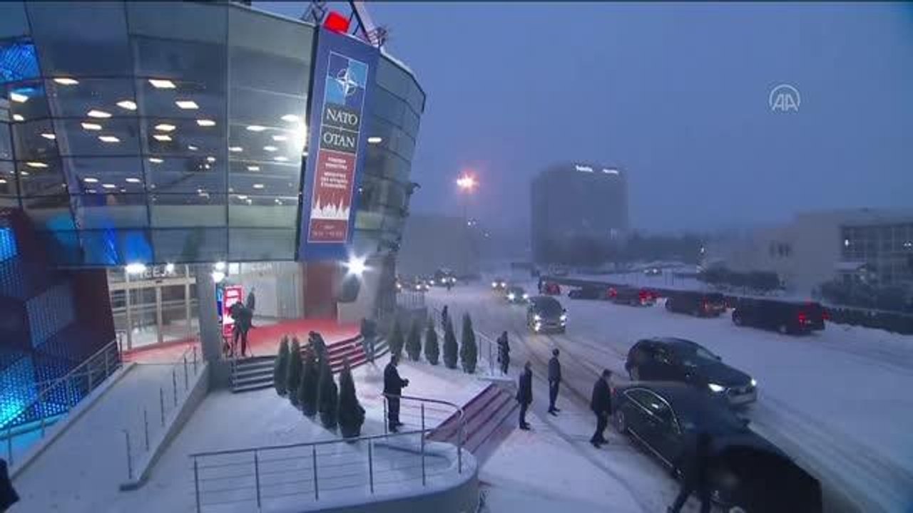 Dışişleri Bakanı Çavuşoğlu, NATO Dışişleri Bakanları Toplantısı'nda gazetecilerin sorularını yanıtladı