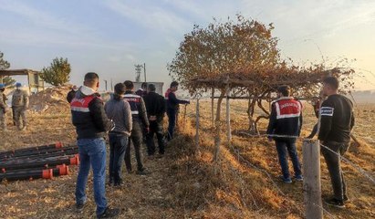 ŞANLIURFA'DA TOPRAĞA GÖMÜLÜ 1250 UYUŞTURUCU HAP ELE GEÇİRİLDİ