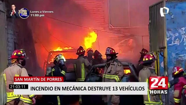 SMP: voraz incendio arrasó con 13 vehículos en taller mecánico