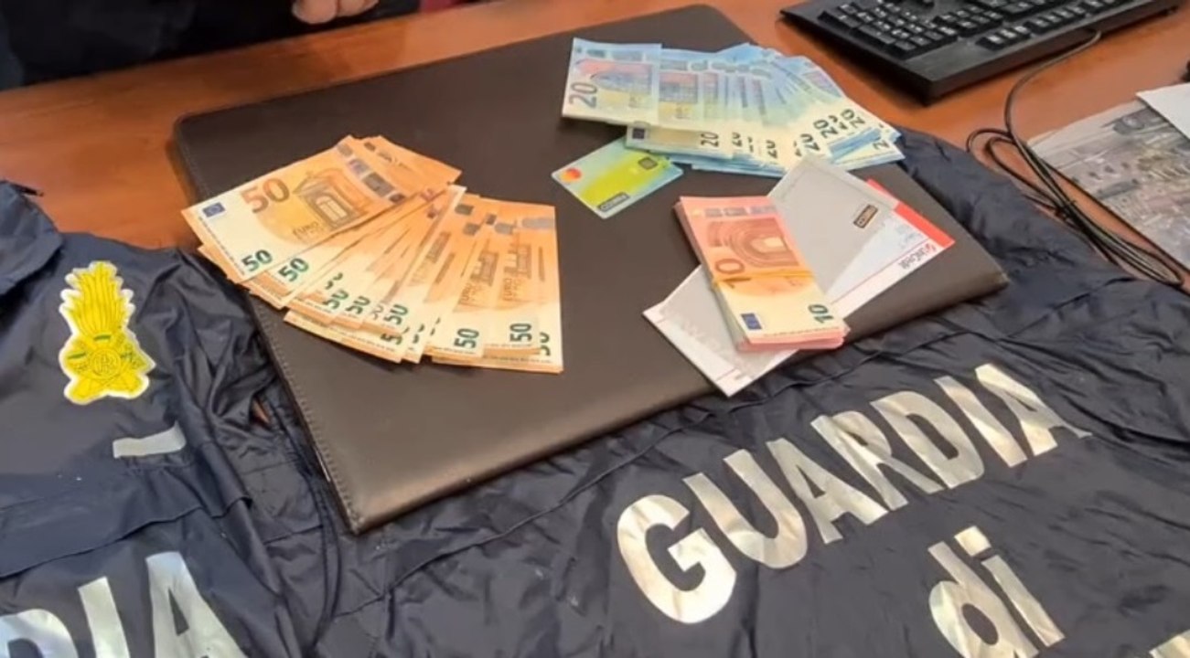 Alessandria - Promotore finanziario abusivo compie truffe per 1 milione di euro (01.12.21)