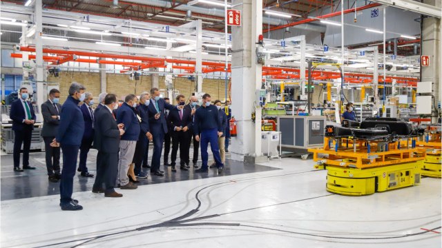 Auto : du “jamais vu”, Stellantis plombé par Fiat et Opel, Renault souffre malgré Dacia !